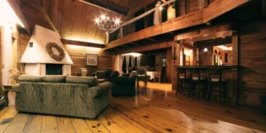 How Can You Maximize Space in a Small Living Room?