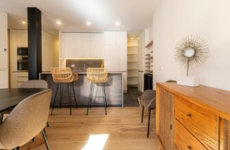 How Do You Decorate a Kitchen Island for Everyday Use?